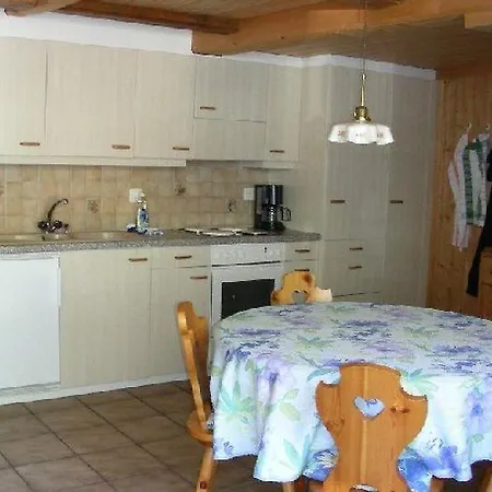 Chalet Kreuz- Fewo I *