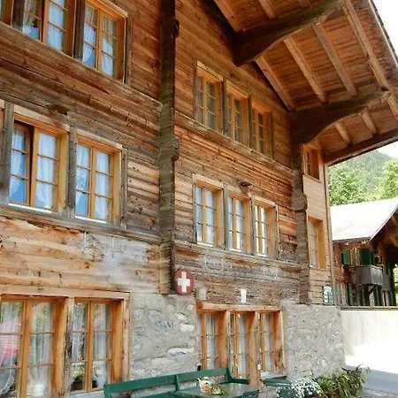 Chalet Kreuz- Fewo I *
